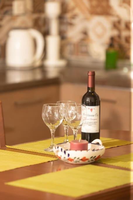 Spacious In Old Town - Private Parking * Thessaloniki
