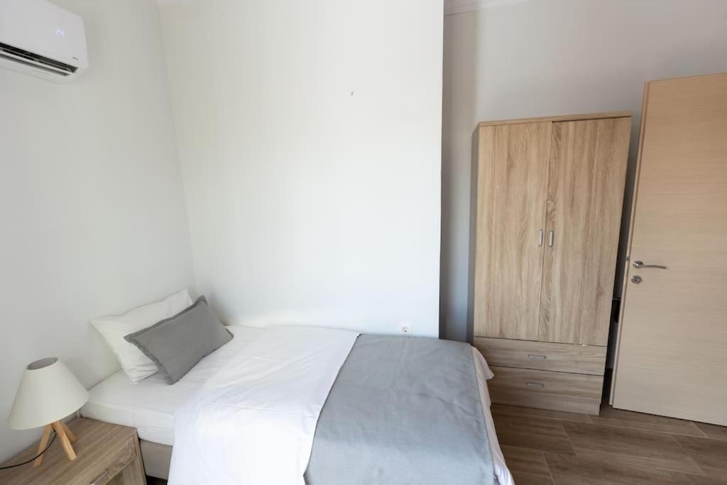 Spacious In Old Town - Private Parking Apartment Thessaloniki
