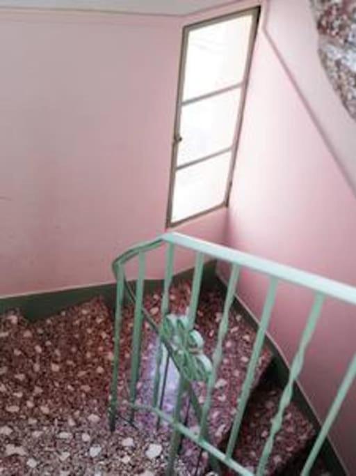 Spacious In Old Town - Private Parking Apartment